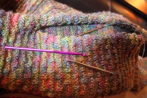 mama_loves_knitting_picking_up_stitches_1
